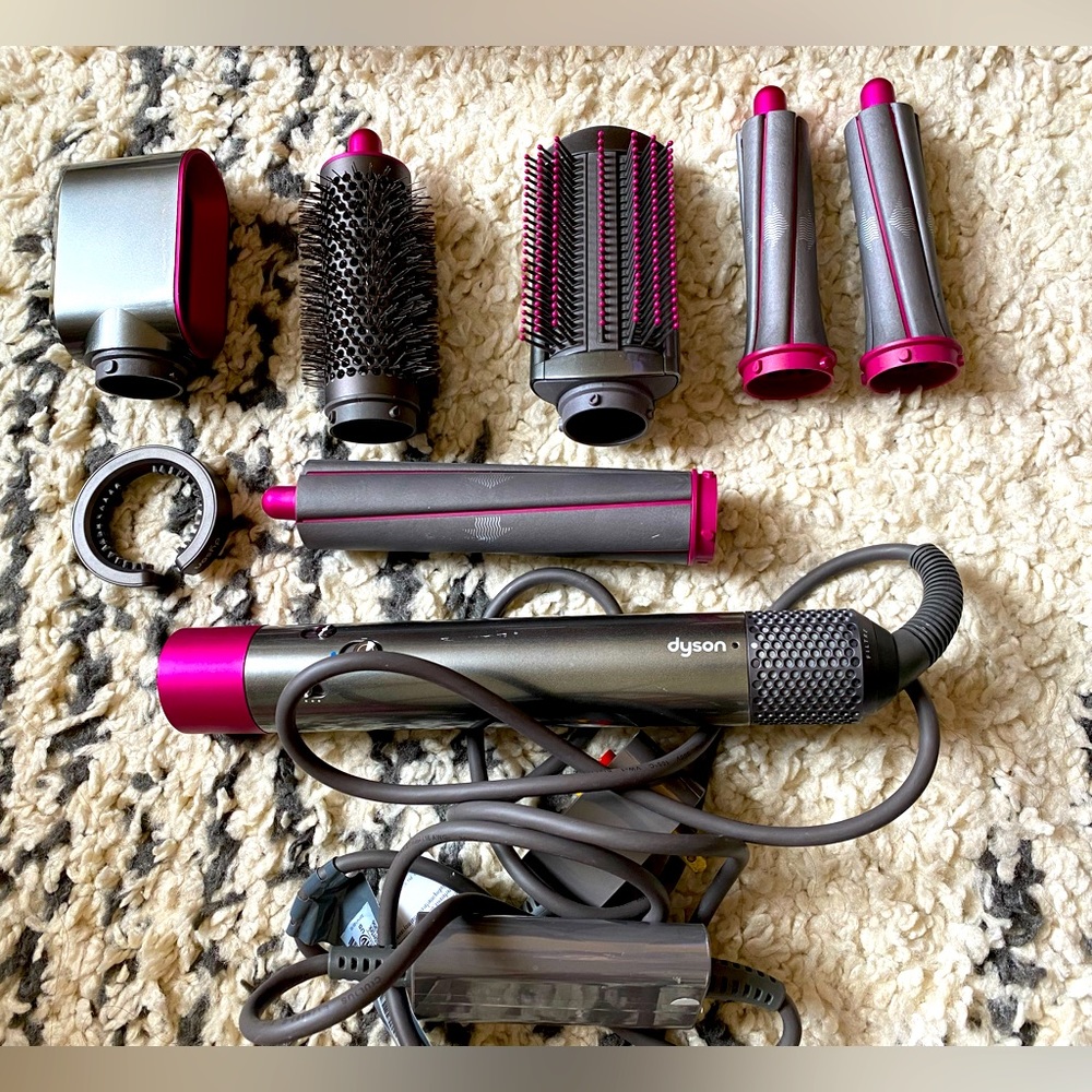 Dyson Airwrap Styler + Long Barrel Attachment